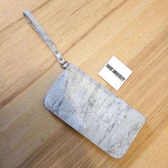 Coastal Road 'Haven' Grey Marble Leather Wristlet/Wallet - Picture 1 of 10